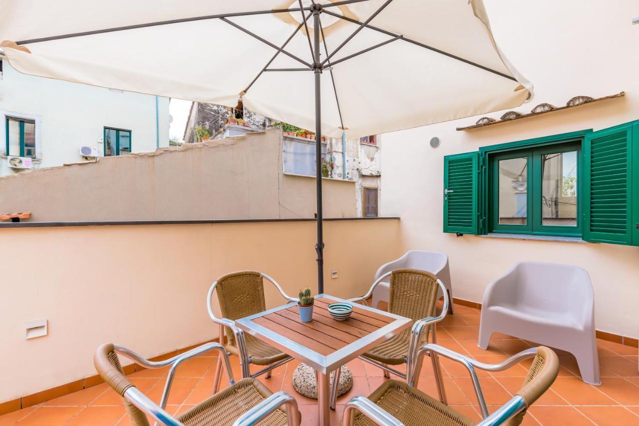Apartamento Starhost - Terazza Barbuti Salerno Exterior foto
