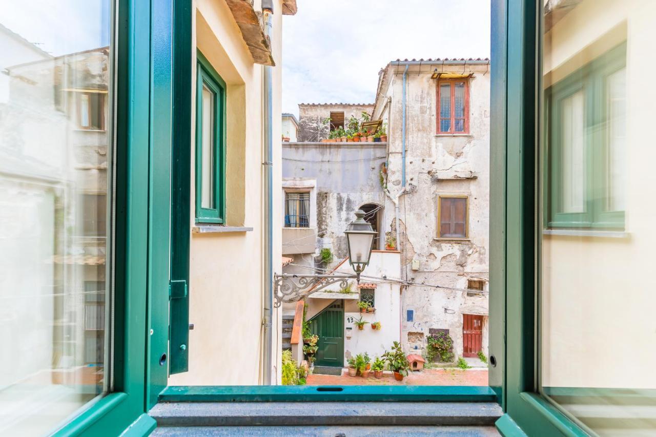 Apartamento Starhost - Terazza Barbuti Salerno Exterior foto